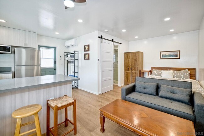 Photo - 3470 Trumbull St Unit A