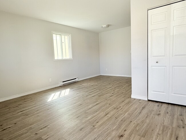 Photo - 423 Bruce Ave Unité 4