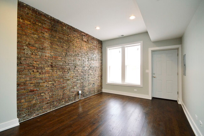 Photo - 2721 W Division St Unit 2R