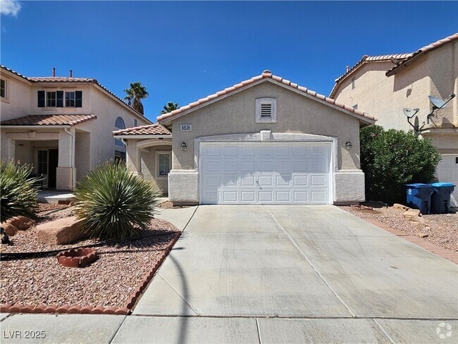 Building Photo - 8836 Kingswood Dr Rental