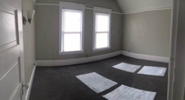 Photo - 1182 Warren Rd