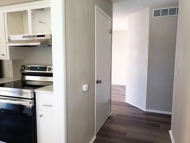 Photo - Beautiful Three Bedroom, One and a Half Bath