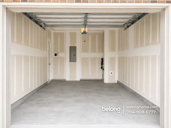 Photo - 11912 Oak St