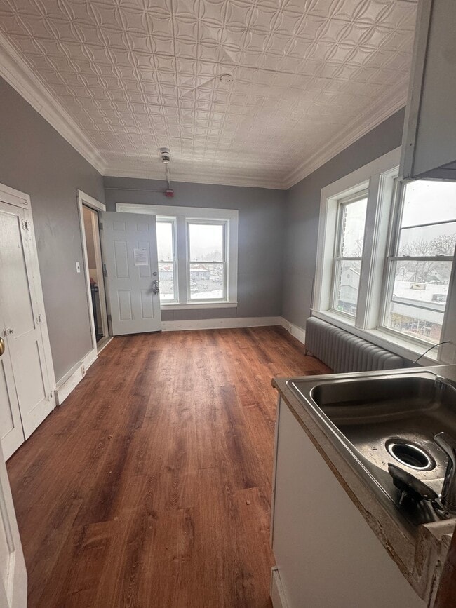 65 Pleasant St Unit 11