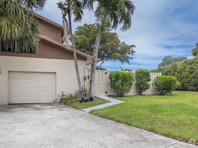 Building Photo - 9730 Boca Gardens Pkwy Rental