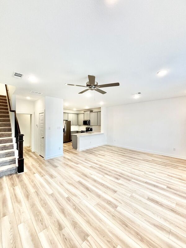 Photo - 219 Territory Trl