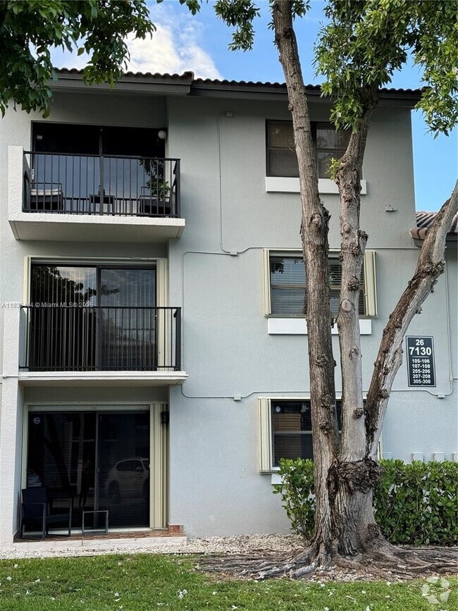 Building Photo - 7130 NW 179th St Unit 208 Rental