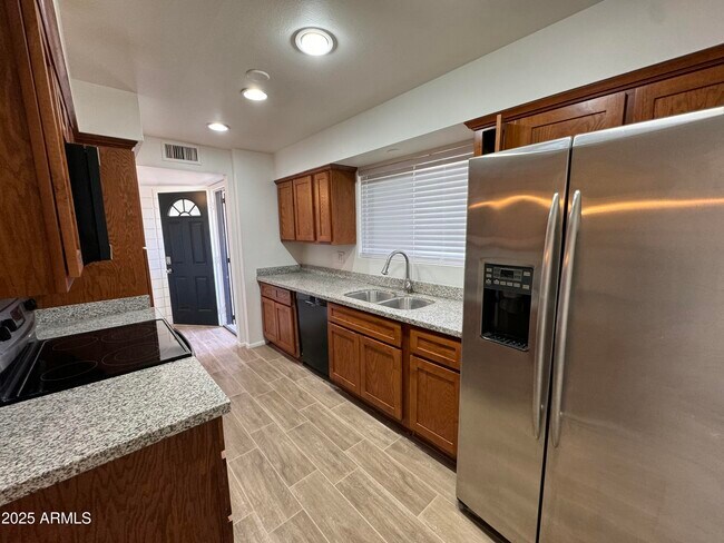 Photo - 1718 W Oraibi Dr