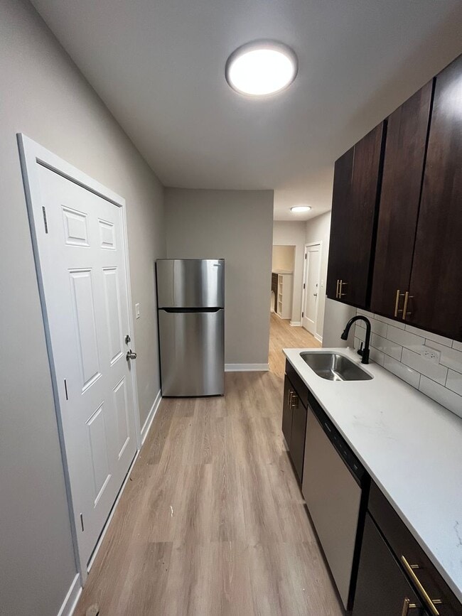 Photo - Mozart Unit 4024-2B