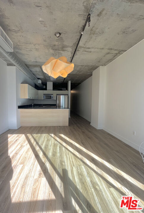 Photo - 645 W 9th St Unit 625