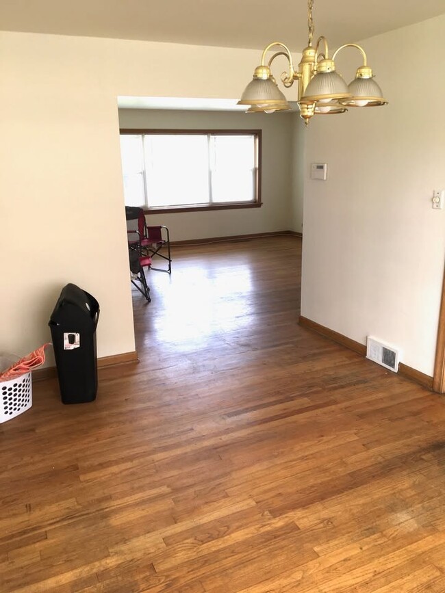 Photo - 10350 Milford St Unidad 2E