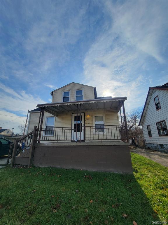 Photo - 7592 Maxwell Ave