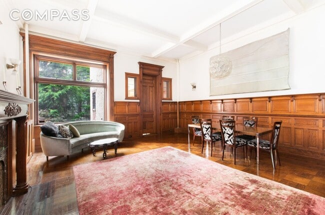 Photo - 27 W 87th St