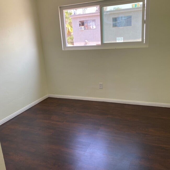 Photo - 4337 50th St