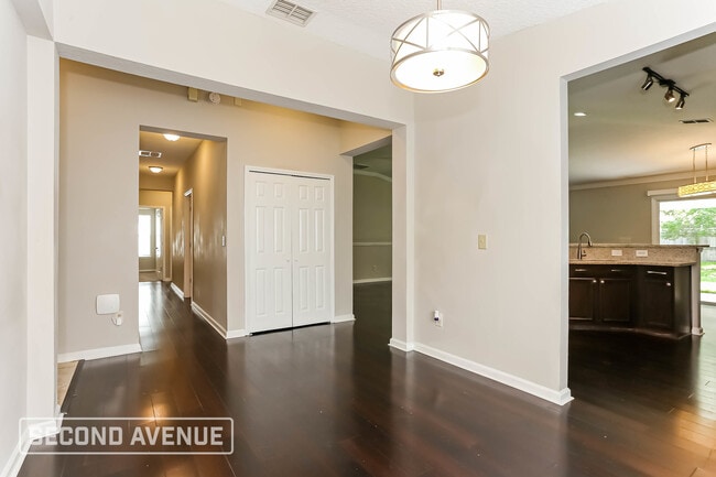 Photo - 876 Bonaparte Landing Ct