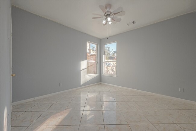 Building Photo - 9407 Demsey Mill Dr