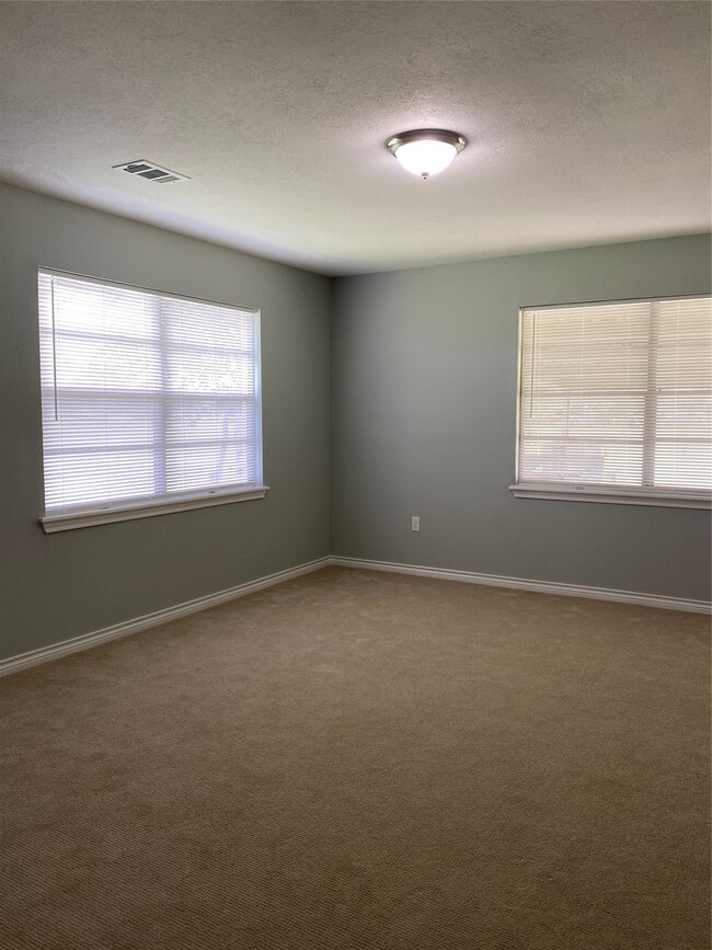 Photo - 7520 Thompson Rd