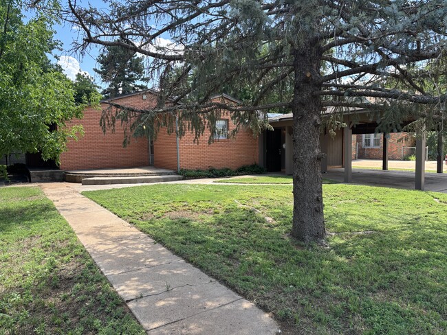 Photo - 507 Dixie Dr House