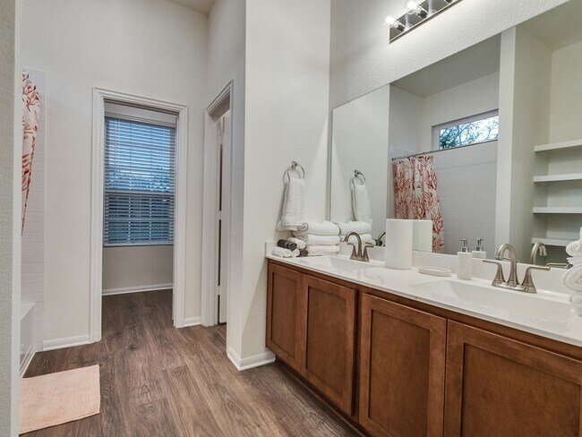 Photo - 401 Magnolia Ln