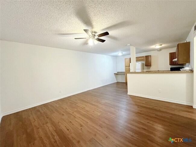 Photo - 20115 San Marcos Hwy Unidad 2B