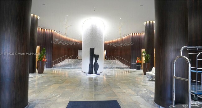 Building Photo - 17201 Collins Ave Unit 706 Rental