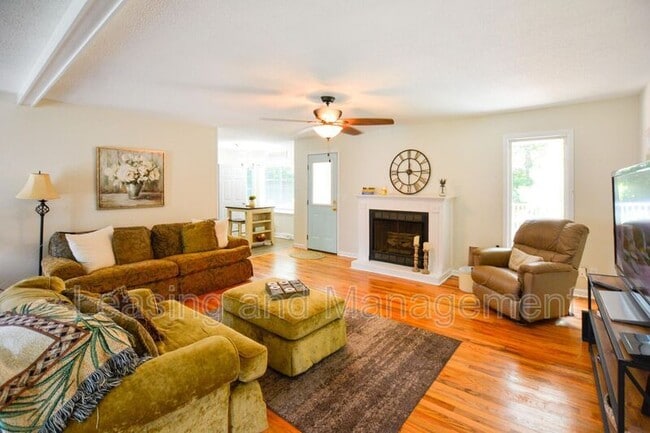 Photo - 1265 Cornwallis Dr