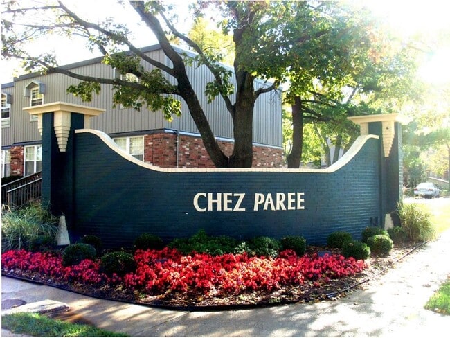 Chez Paree Apartments and Townhomes - Chez Paree Apartments and Townhomes