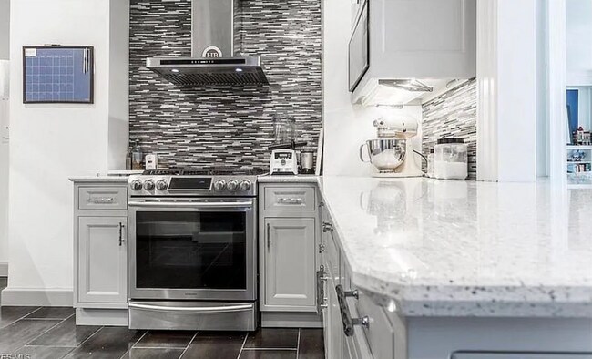 Kitchen - 13615 Shaker Blvd Unit 3A