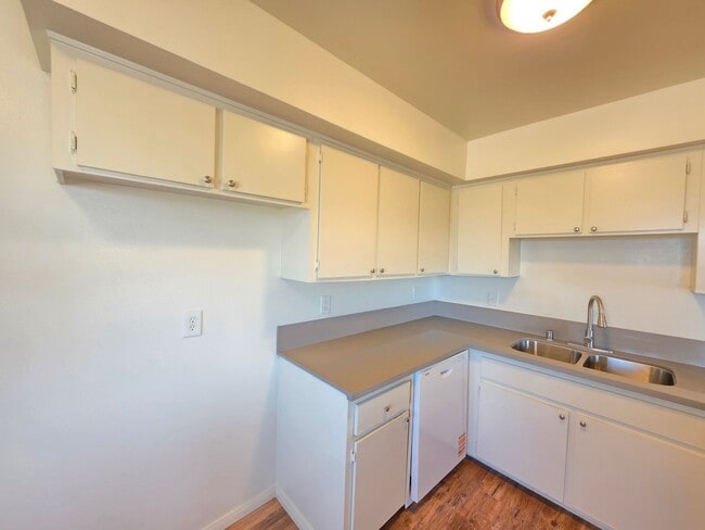 8342 Columbine Ave Unit C