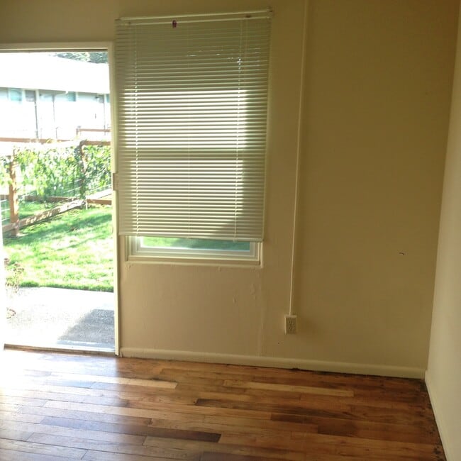Photo - 6909-6923 N Vancouver Av Unit 6909