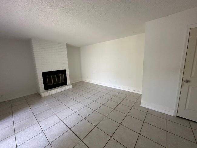 93 Springwood Square Unit 93