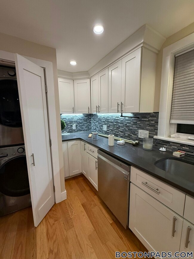 Photo - 2 Buckingham St Unidad 2