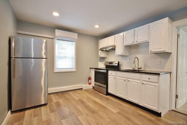 Building Photo - 204 Myrtle Ave Unit 2B Rental