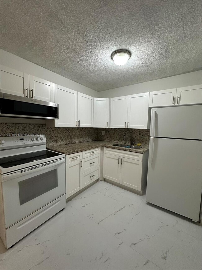 Photo - 1733 Mayo St Condo Unit 2