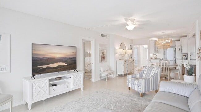 921 Spanish Cir Unit 436