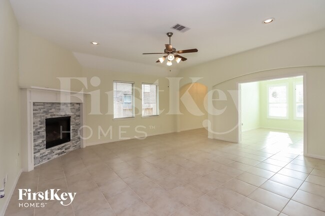 Photo - 23810 Via Viale Dr