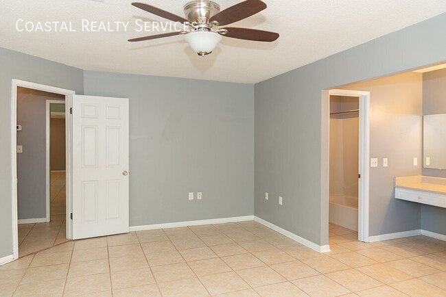 Building Photo - 244 Live Oak Ln NW Rental