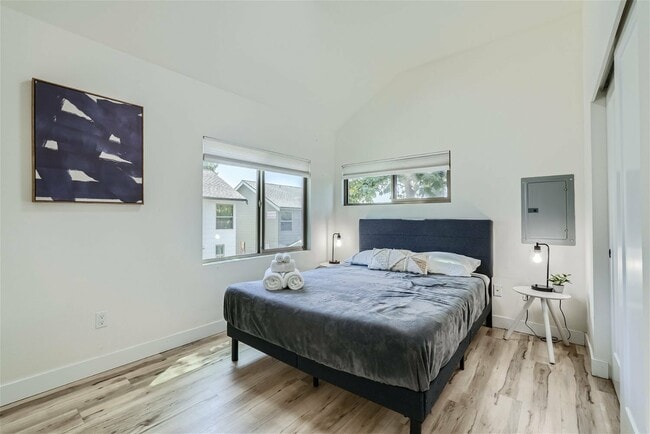 Photo - 9443 5th Ave SW