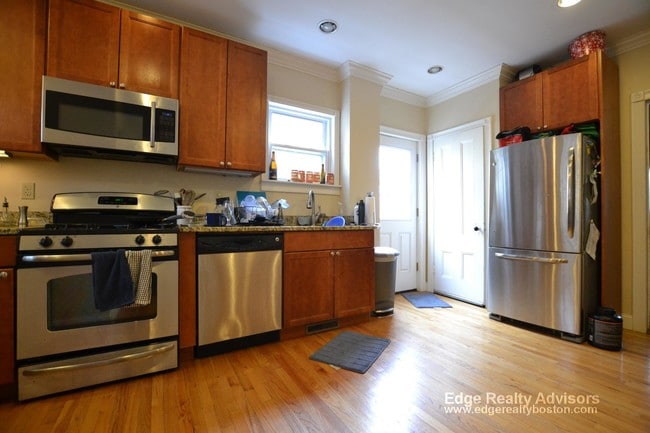 Photo - 4 Barstow St Unit 1m