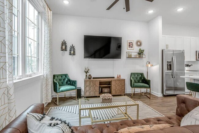 Photo - 738 Douglas Ave Unit ID1051714P