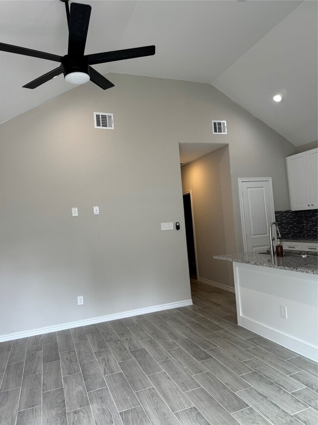 Photo - 16706 E Hammon