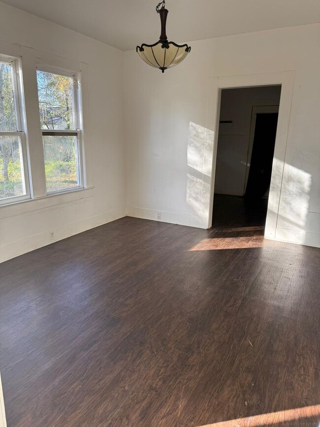 Photo - 2550 Pierce St