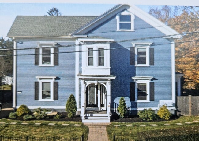 Building Photo - 206 Winthrop St