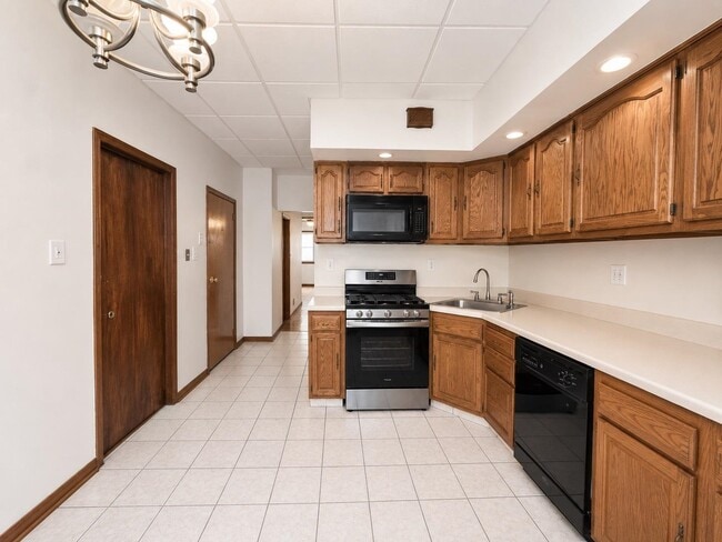Photo - 38 W 53rd St Unit 1