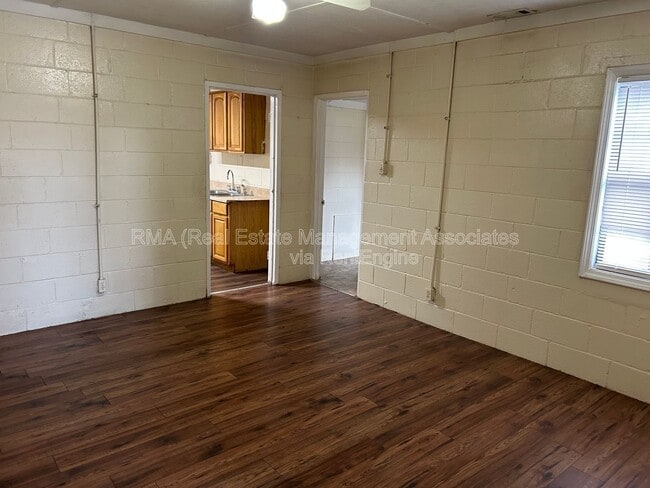 Photo - 909 Cleveland St