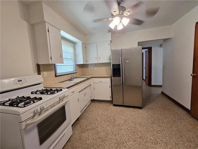720 Oaklawn Dr