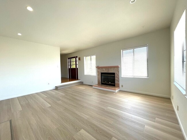 Photo - Newly Renovated 4BR / 2.5BA Home with Partial Bay Views.