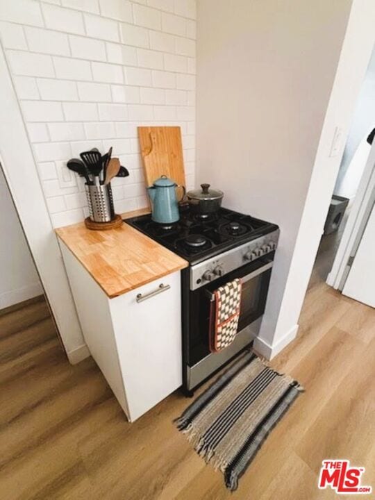 2109 1/2 W 54th St