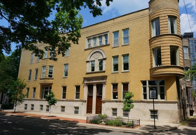 Building Photo - 1853 N Orleans St Unit 2