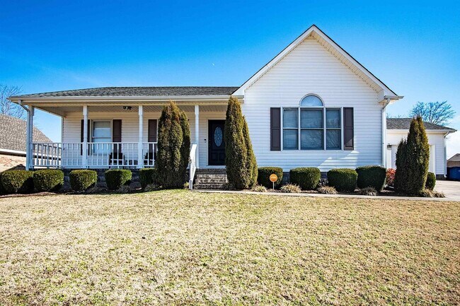 Building Photo - 304 Twin Oak Dr